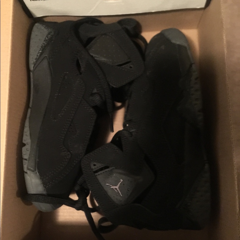 Boys Jordan's size 11 all black